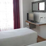 בית הארחה Residencial Arabi פורטימאו
